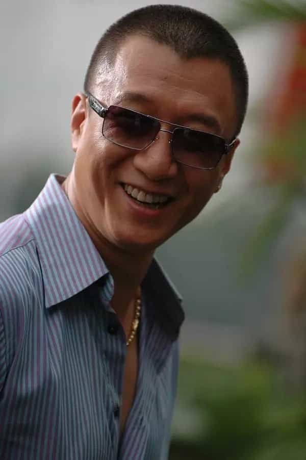 落地，请开手机 (2008) 共26集 孙红雷巅峰之作，当卧底比黑社会还狠！1080P国语中字 【29.1G】